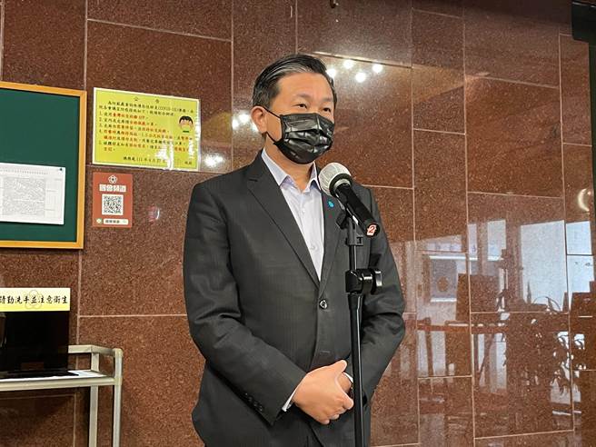 民进党立委王定宇表示，利用弃标去诬蔑别人、指涉别人，无论媒体或政治人物，法律该保护的就去提告。（叶书宏摄）