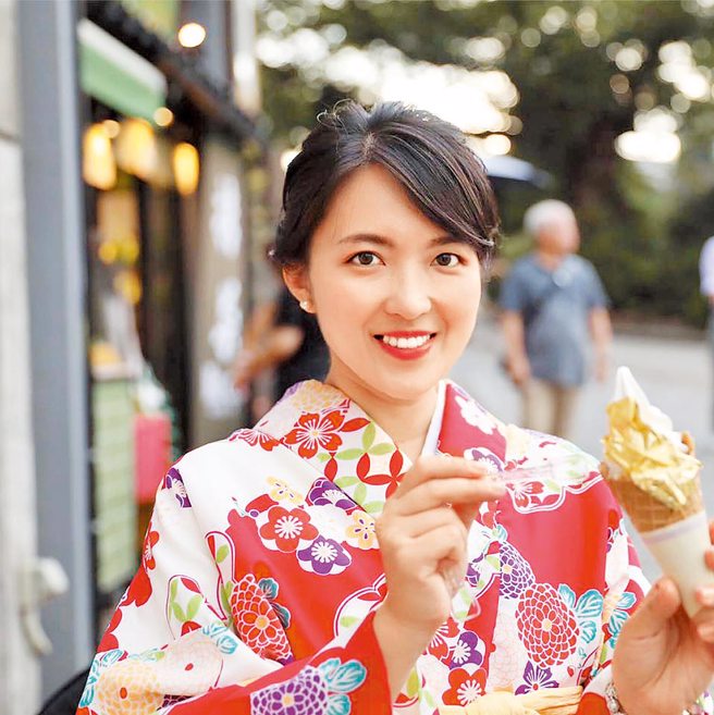 正国会新人山田摩衣是台日混血，外型亮丽。（摘自山田摩衣脸书粉丝专页／叶德正新北传真）