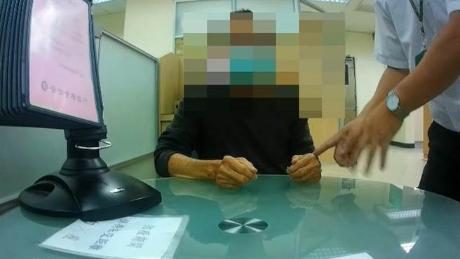 台中沙鹿一名老翁險些被騙25萬元。（警方提供）