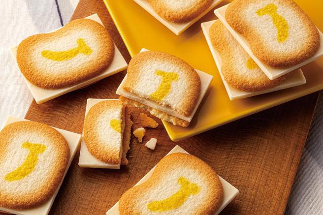 （「TOKYO BANANA 东京香蕉」的「牛奶香蕉味巧克力饼乾夹心」礼盒正式被引进入台。图／TOKYO BANANA 东京香蕉提供）