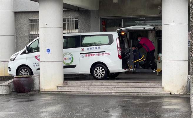 台东县某老人养护机构再添4例，累计74人确诊。(蔡旻妤摄)