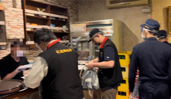 疫情严峻，传出花莲员警相约喝花酒染疫，警方还在调查中。（资料照片）