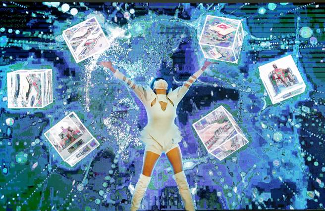 国父纪念馆5日举行五十周年馆庆活动启动仪式，舞者带来互动光舞-「光与影」，结合投影与肢体语汇带出系列活动主题。（郑任南摄） 