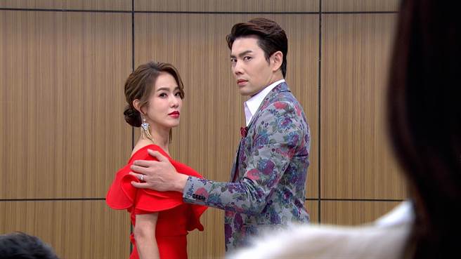 黄瑄和余秉谚在剧中演夫妻，却遭对方背叛。（三立提供）