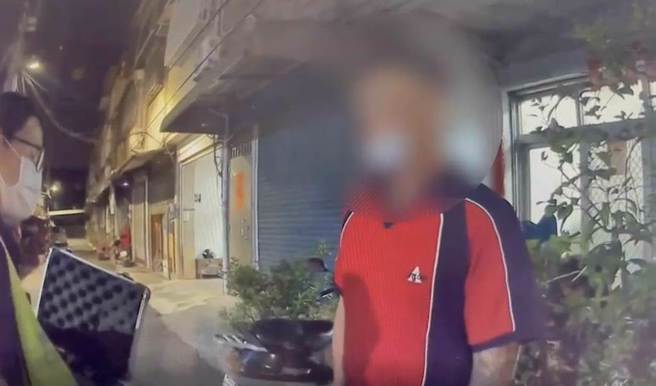 高雄酒驾犯逃两天躲友人家睡大觉，超瞎落跑理由曝光。(洪靖宜翻摄)
