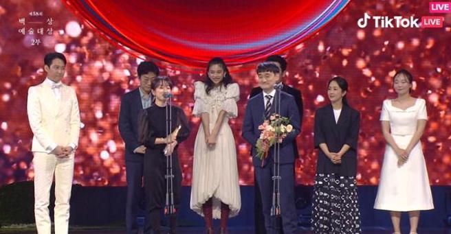 《鱿鱼游戏》夺戏剧类大赏。(图／翻摄自韩网)