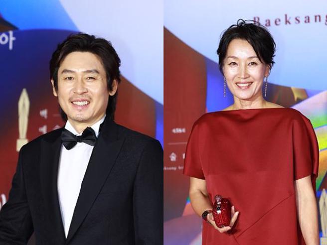 薛耿求、李慧英夺百想影帝后。(图／翻摄自韩网)
