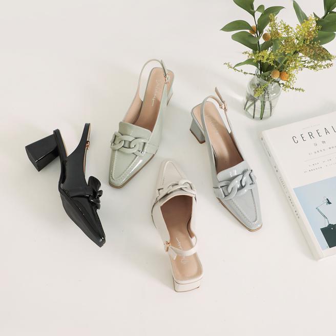 D+AF大方扣中跟乐福鞋，原价1480元，特价740元。（D+AF 提供）