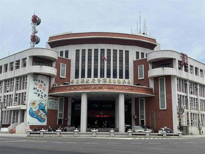 屏东县东港警分局惊传侦查队副队长在寝室轻生。（谢佳潾摄）