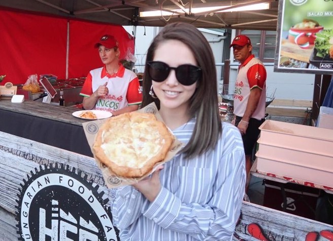 昆凌。（取自澳洲駐台辦事處臉書）