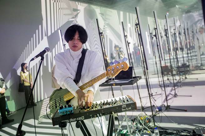 「眠脑」成军10周年举办LIVE展演。（黑市音乐提供）