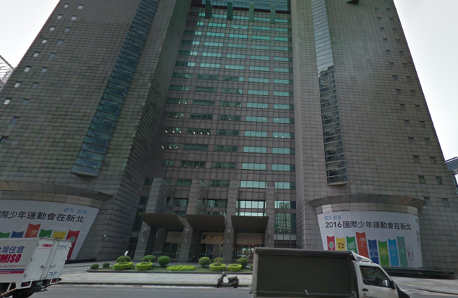 教育部今公布新的停課標準，8日起，幼兒園和國小若有確診，所屬班級停課3天；國高中若出現確診個案，所屬班級的座位九宮格學生停止到校3天。
(圖/擷自google map)