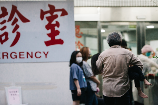 英国媒体指出，台湾正面临垂直感染的严重危机。(图/郭吉铨摄)