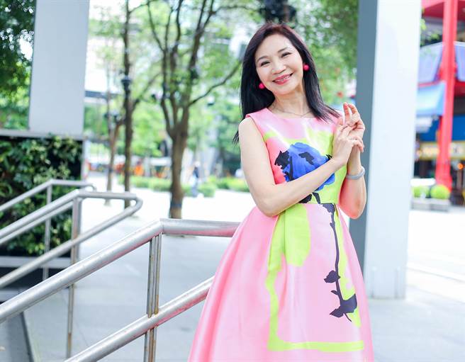 小百合重返演唱會舞台，要用最美的歌聲呈現給大家。（粘耿豪攝）