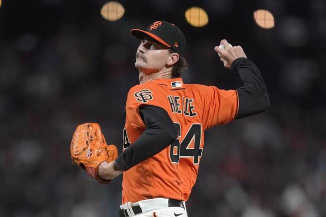 巨人中繼投手傑利身高211公分，並列大聯盟史上最高球員。（美聯社）