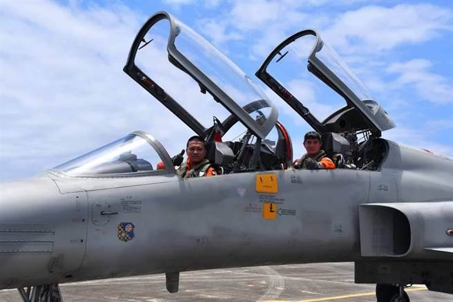 F-5型5380号机，飞行时数破10000小时。摘自空军脸书