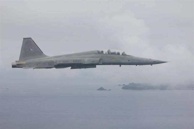 F-5型5380号机，飞行时数破10000小时。摘自空军脸书