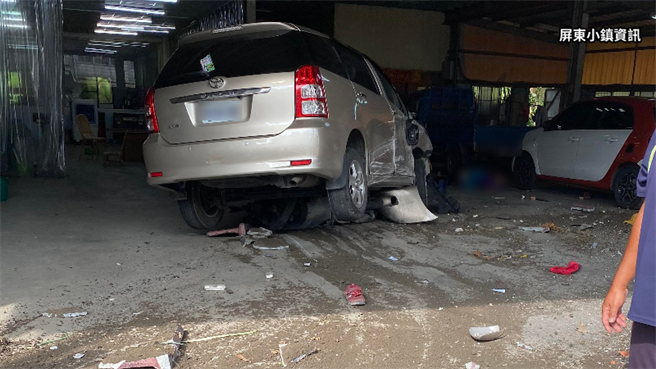 屏东竹田乡发生严重车祸，休旅车连撞2机车，造成3人受伤就医。（民眾提供／谢佳潾屏东传真）