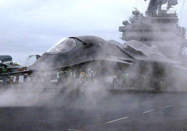 电影《机战未来》虚构的F/A-37战机，在林肯号上取景，曾引起话题。(图/哥伦比亚电影公司)