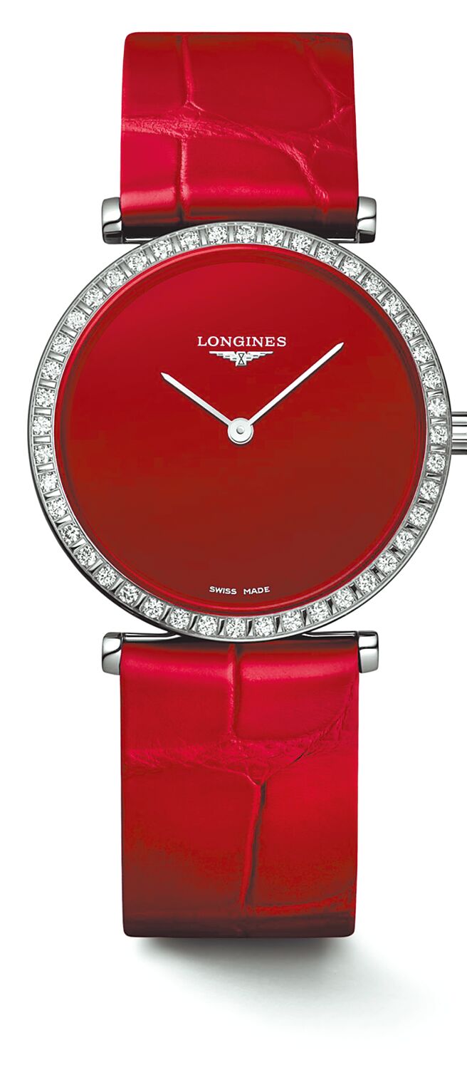 浪琴表嘉岚系列（La Grande Classique de Longines）胭脂红面盘女表，10万7500元。（Longines提供）