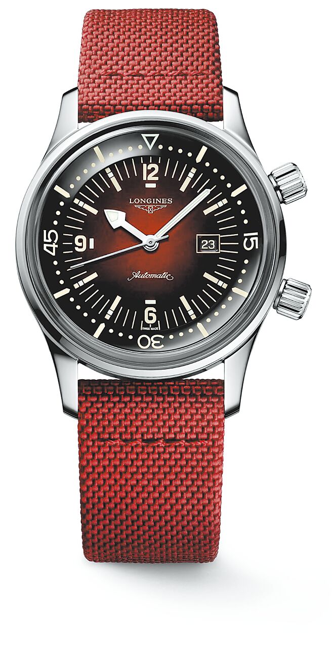 浪琴表 Legend Diver 復刻传奇潜水腕表，36mm，7万8200元。 （Longines提供）