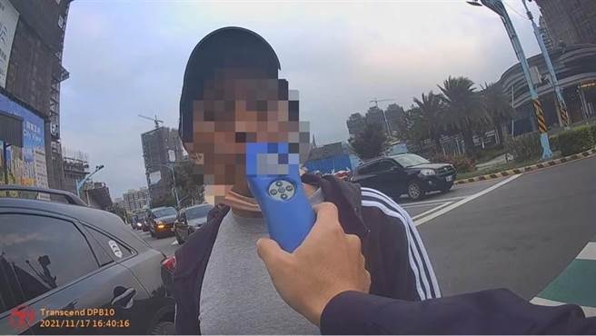 惩酒驾公布累犯个人资讯，桃园市预计6月公布，图为酒测示意图，与本新闻无关。（桃园警分局提供／陈梦茹桃园传真）