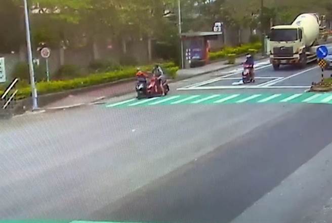 有男子報案稱在等紅燈遭陌生男子狂打頭。（龜山警分局提供／陳夢茹桃園傳真）