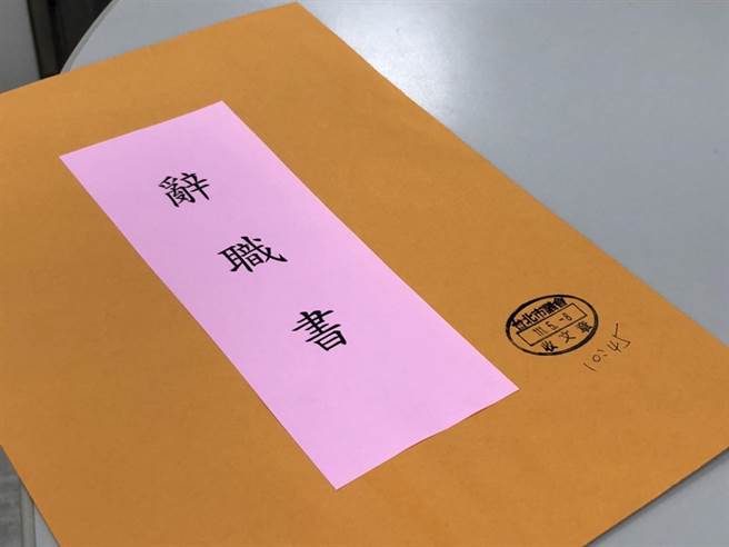 國民黨台北市議員羅智強爭取參選桃園市長，今正式遞出辭呈，5月11日辭去北市議員。（楊亞璇攝）