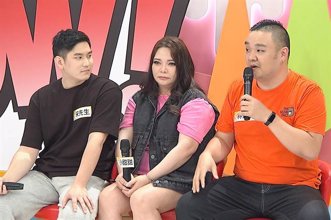 林道远（右）接到小甜甜「我老公家暴我！」的讯息相当紧张。（中天综合台提供）