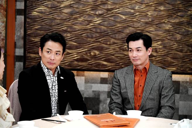 江宏恩（左）伊正暌违20年再演父子。（三立提供）