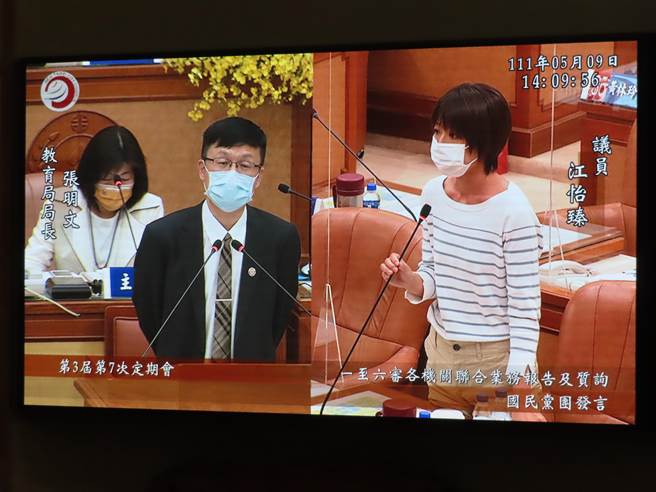 教部九宫格一团乱 全班33人只剩4人要上课。（叶德正摄）