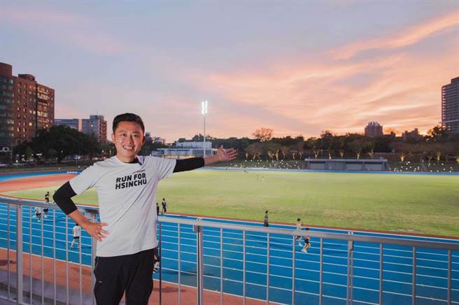 新竹市长林智坚将于11日在市议会作施政报告，他表示，近8年来他以「以人为本、相信专业、公大于私」3大关键，解锁新竹数十年多项建设的不可能。（陈育贤摄）