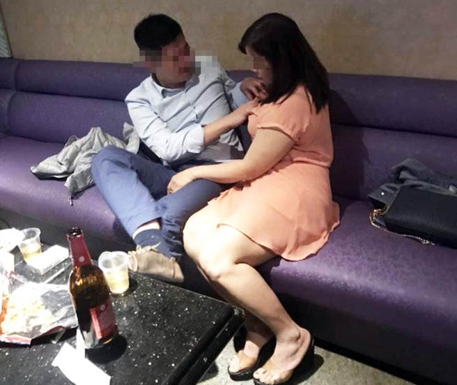 恒春警分局侦查队邱姓队长疑上越南店，遭屏警火速拔官。(摘自脸书靠北警察)