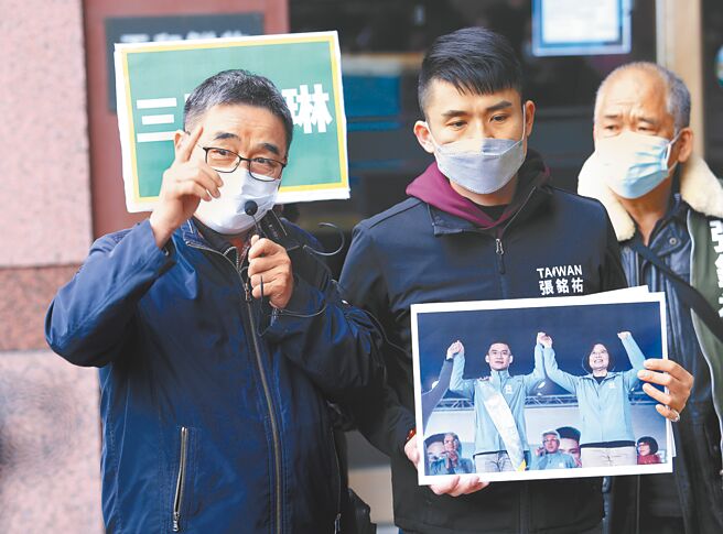 有學者認為兩性平權概念下，選舉設立婦女保障名額無疑是歧視，應修正為「單一性別保障」名額。圖為民進黨新北市議員提名日前出現婦女保障名額爭議事件。（本報資料照片）