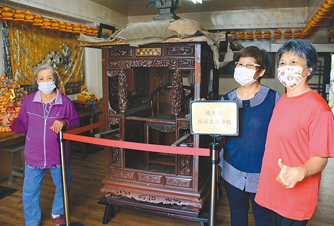 台东顺天宫71年歷史的神轿将进行重修，预估经费120万元。（庄哲权摄）