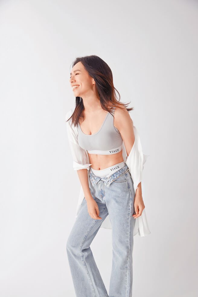 夏于喬代言內衣品牌，大方展現健康好身材。（VIAGE提供）