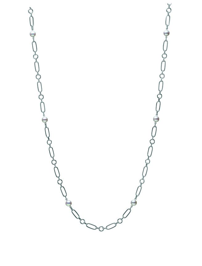 Mikimoto M Code系列白K金珍珠长项炼，14万9000元。（Mikimoto提供）