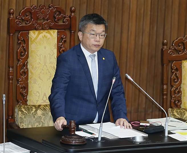 立法院會今天三讀通過《公務人員任用法》修正條文