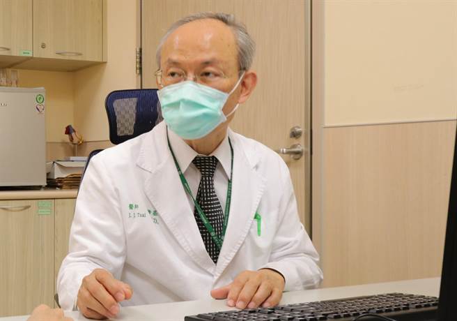 医生提醒，成人史迪尔氏症若没有及时治疗，可能会产生其他严重的病发症，严重时恐危及生命。（亚大医院提供／卢金足台中传真）