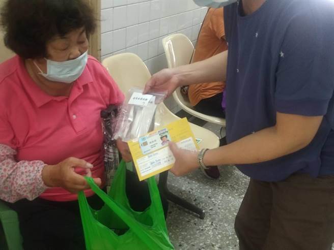 西港卫生所今天民眾接种疫苗打气较平日略为提升。（台南市卫生局提供／曹婷婷台南传真）