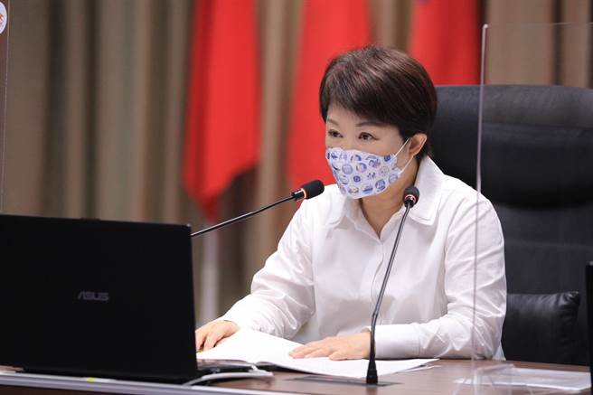 台中市今年1至4月PM2.5平均值為17.0微克，低於全國平均值17.9微克，創下空汙季史上新低，且過去4個月的空品不良日累積天數為6天，也是過去8年來同期天數最少。台中市長盧秀燕強調將會持續關注、努力維護空氣品質。（台中市政府提供／謝瓊雲台中傳真）