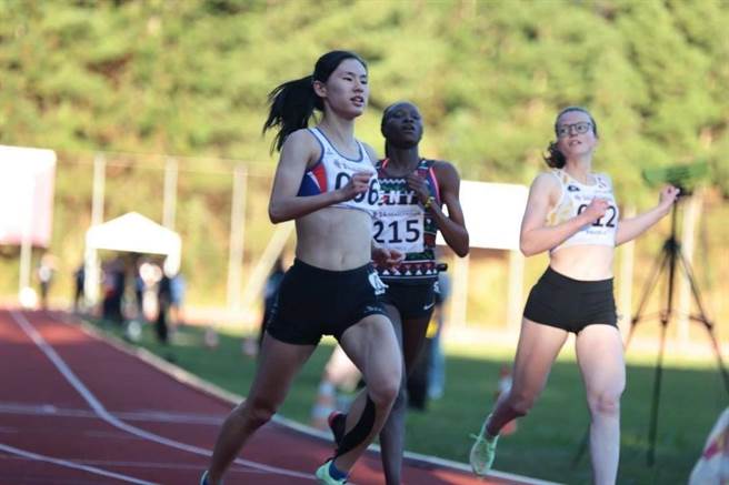 台中市19岁田径女将许乐，远赴巴西听奥表站个人首场国际赛事，率先在100公尺项目中打破U20世界纪录，并一举摘铜，拿下个人首面国际赛事奖牌。（图／中华民国听障者体育运动协会提供）