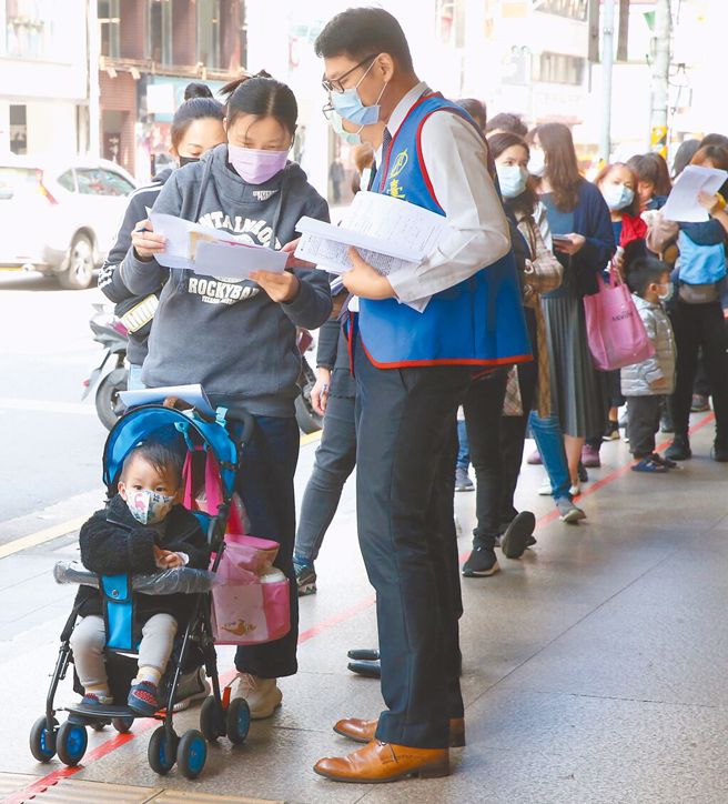 防疫保單理賠之亂 黃天牧提醒保險業：信任赤字難以彌補，圖／本報資料照片