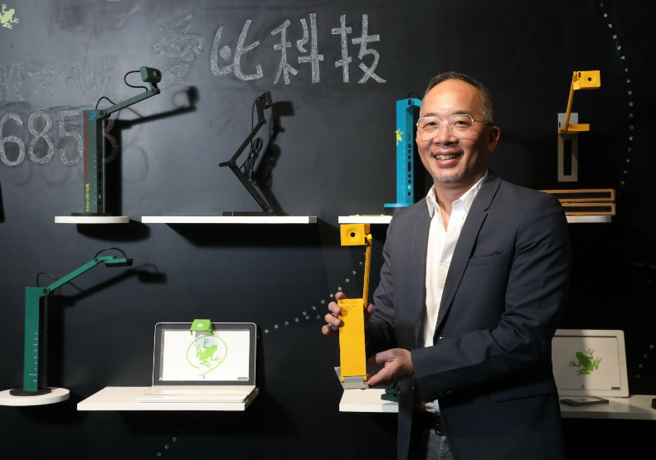 松下第三代掌门人洪裕钧，挥洒创业魂，家业同步攀高峰。(图／远见提供)