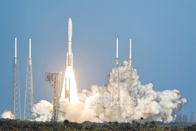 近年卫星制造及发射技术取得重大进步，相应的商业价值大幅提升，其发展改变人们的生活，也创造了下世代经济。图／美联社