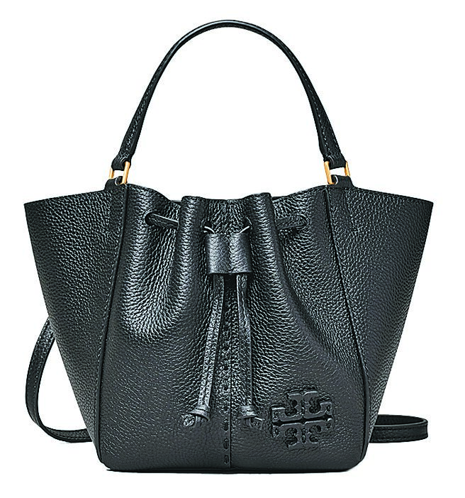 Tory Burch墨黑Mcgraw系列迷你抽绳托特包，1万9900元。（Tory Burch提供）