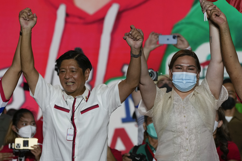 小马可仕（Ferdinand Marcos Jr.）（左，图/美联社）(photo:ChinaTimes)