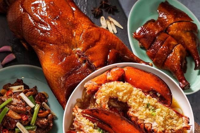 晶华电商平台开卖烤鸭，不到一年卖破1万只。（晶华提供）