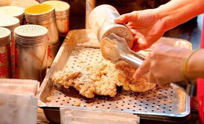 一名网友吃鸡排被纸袋后面的恐怖故事吓到。图为鸡排示意图。(达志提供)