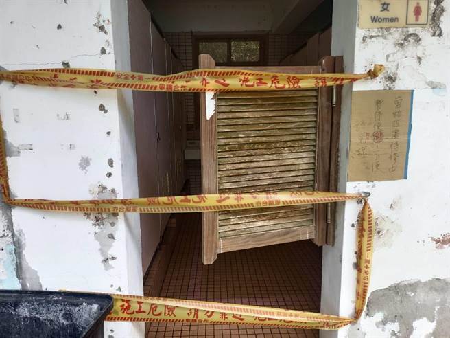 佐仓步道3公里处的公厕不通，因管线引水不易，预计20日才能开放使用。（花莲林管处提供／王志伟花莲传真）